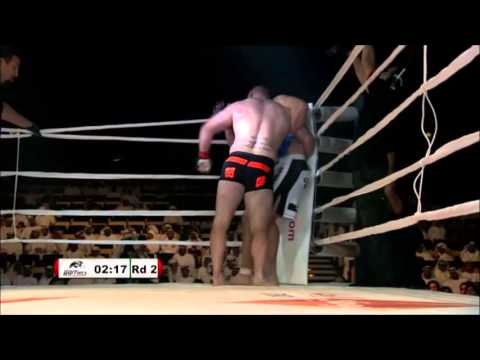 Maro Perak vs Travis Wiuff, Abu DHabi Warriors 1 background