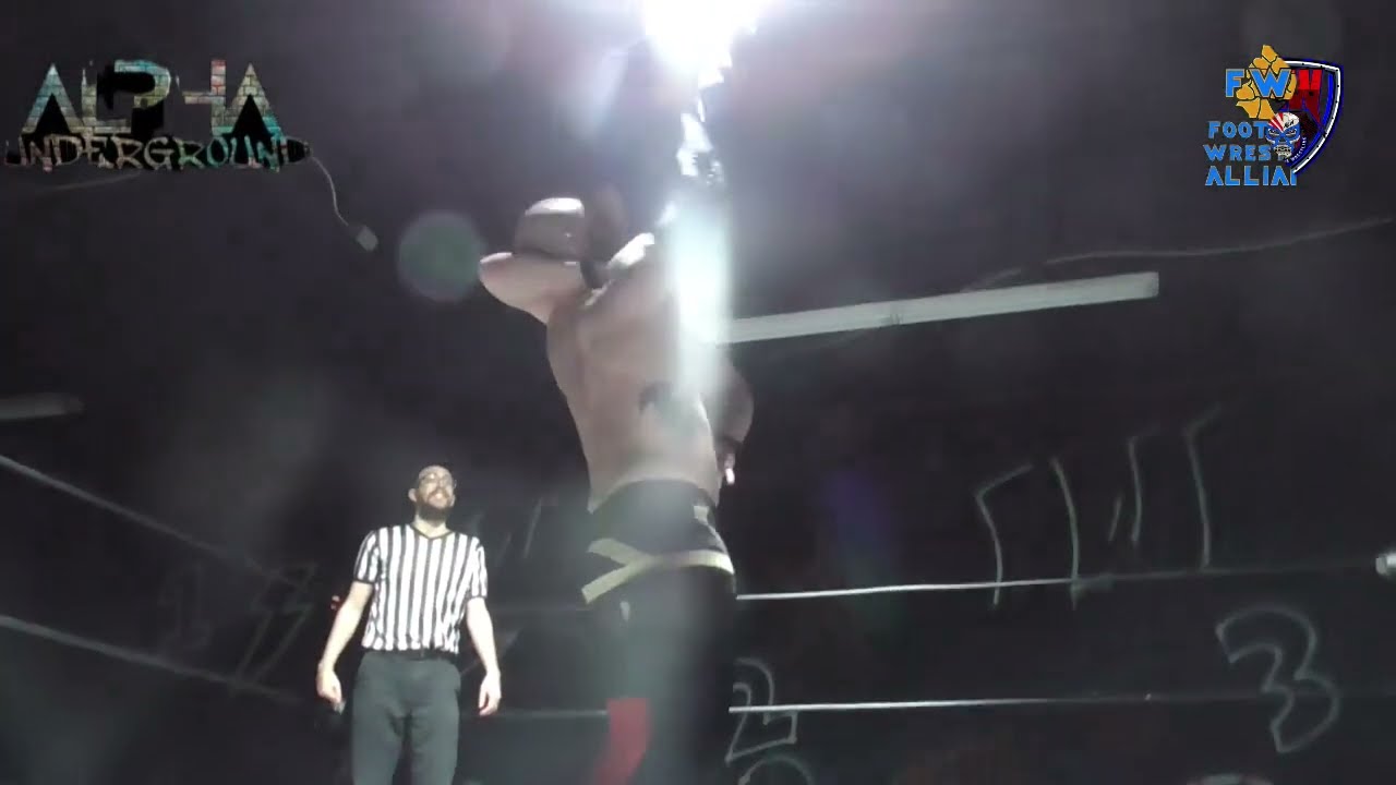 Xander Keys vs Will Maguire background