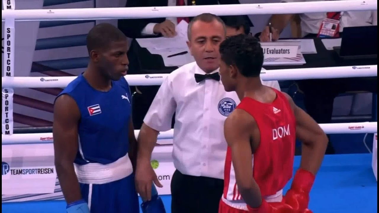 SLICK Cuban Boxing | ANDY CRUZ (CUBA) vs ELVIS RODRIGUEZ (DOM REP)!!! background