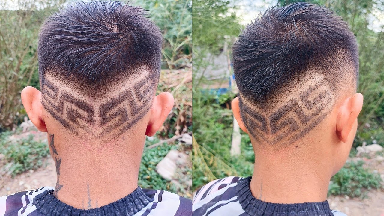 ကနုတ်နည်းနည်းပေါ်ြပီ backdrop