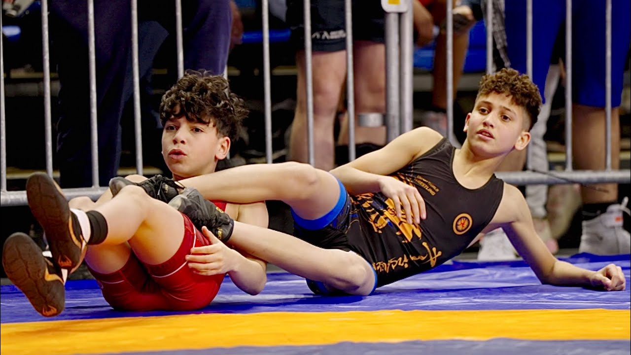 U13 Axel Oliveira (POR) vs Abdullah Nasar (GBR) 38kg. Freestyle boys youth wrestling. B-cam-man