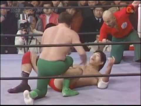 AJPW - Giant Baba vs Horst Hoffman background
