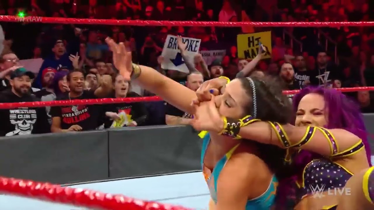 Sasha Banks vs. Bayley: Raw, Apr. 16, 2018 background