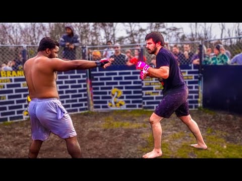 FOOTBALL PLAYER TESTS HIS MMA SKILLS