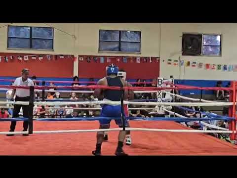 HEAVYWEIGHT FIGHT! Davin vs Cedric Red 2 Fights Blue 7 Fights! Great Fight! 9/14/24 Oclal background