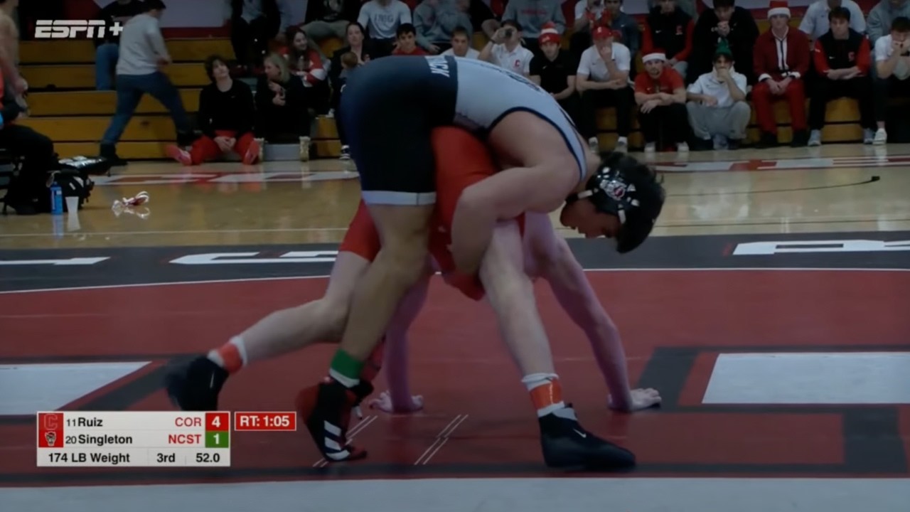 174lbs Matty Singleton (NC State) vs Simon Ruiz (Cornell)