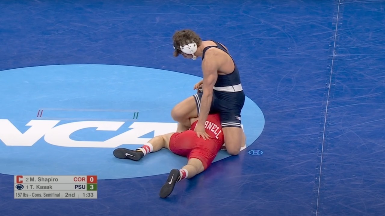 157lbs Tyler Kasak (Penn State) vs Meyer Shapiro (Cornell) background