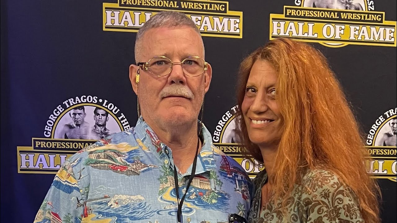 Tank Abbott gets HOF Award in Iowa background