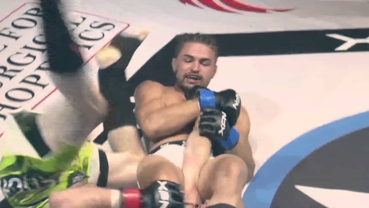 XFN9 Welcome to the Cage