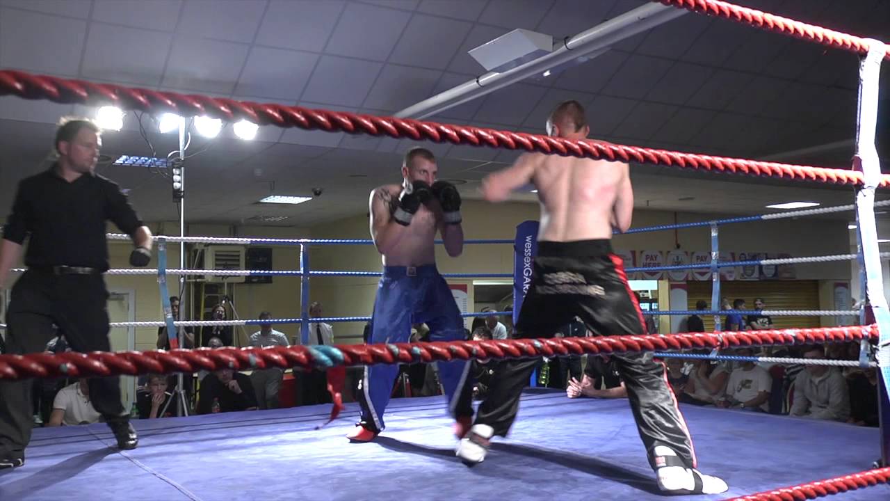 TFC Lee Coles v Joe Mecham background