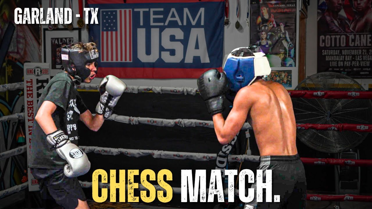 CHESS MATCH! Amateur Boxers Time Perfect Combos in Back and Forth Sparring!