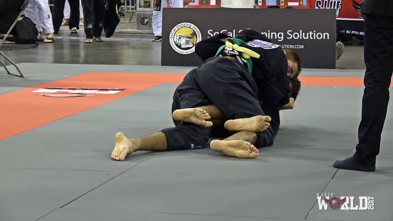 BRET RUSSELL VS KAUAN BARBOZA