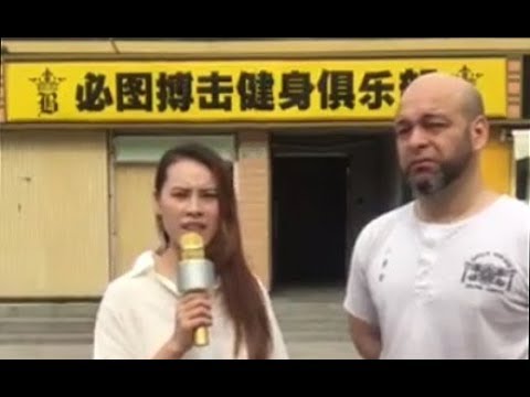 Flores dùng võ học thầy Việt Nam giáng vào nền võ học Trung Hoa