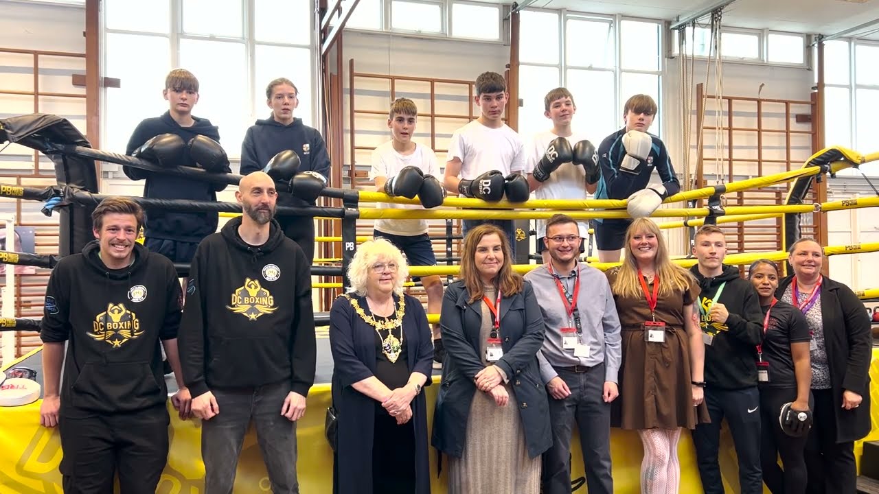 Dinnington Boxing: Bringing the Sweet Science to school background