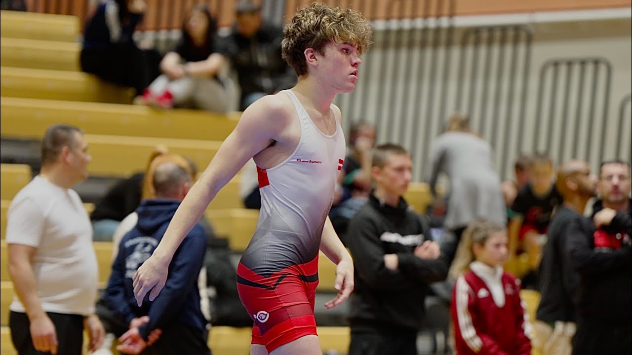 U17 Markuss Izkalns (LAT) vs Janis Ruicis (LAT) 68kg. Freestyle boys youth wrestling.