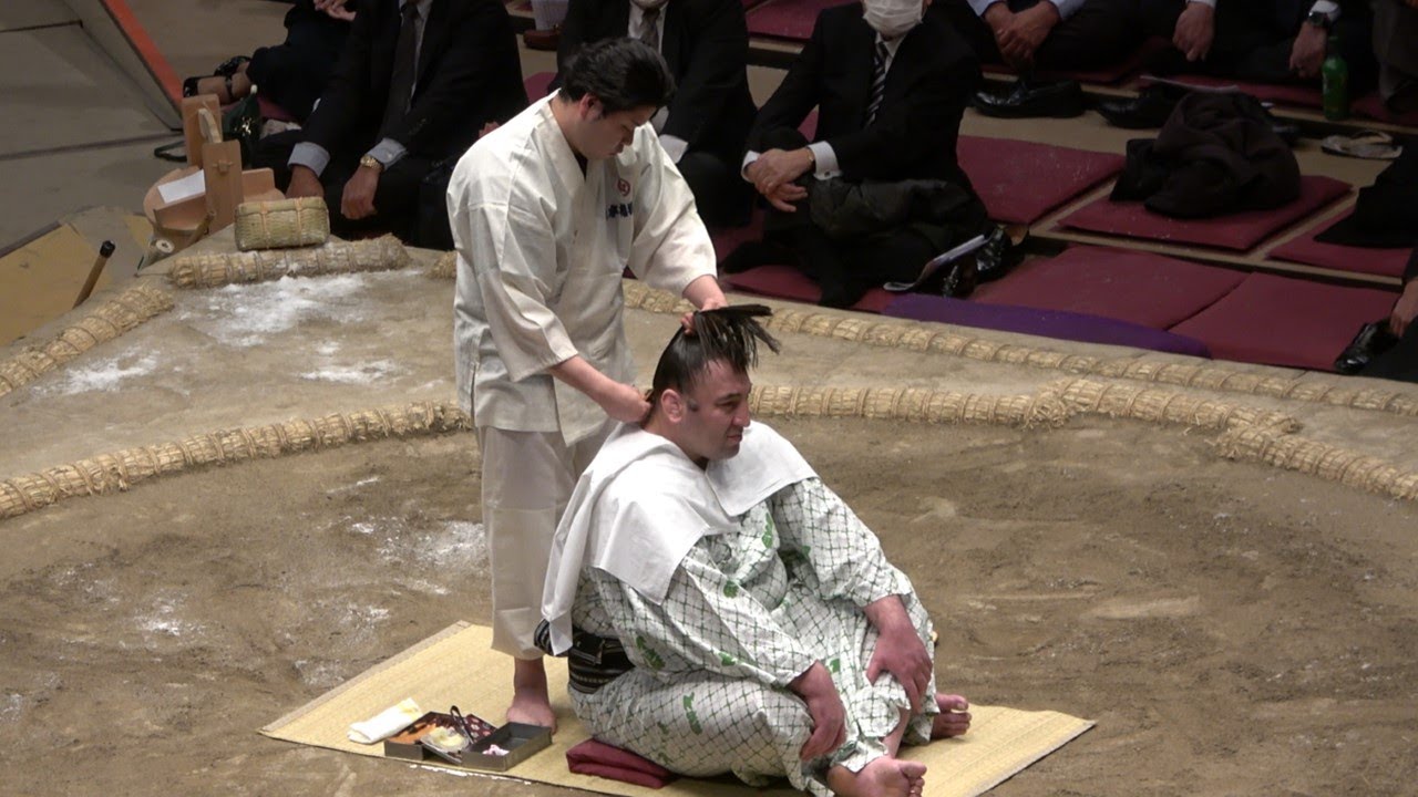 Sumo hairdressing, featuring Tochinoshin! backdrop
