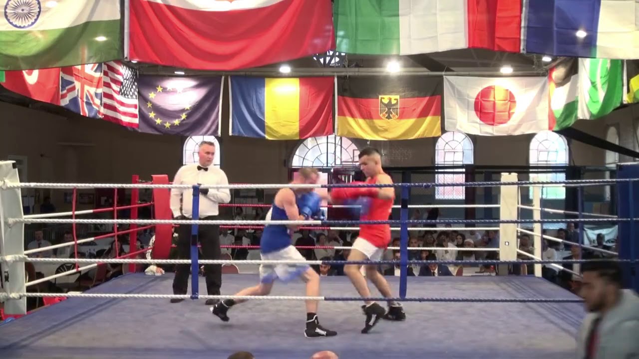 Mr Swole & TB Promotions presents THE TAKEOVER Amaan Hussain V Nathan Smith Fight 5 background