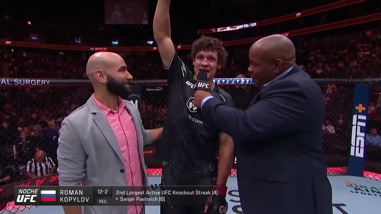 UFC Ноче: Роман Копылов - Слова после боя background