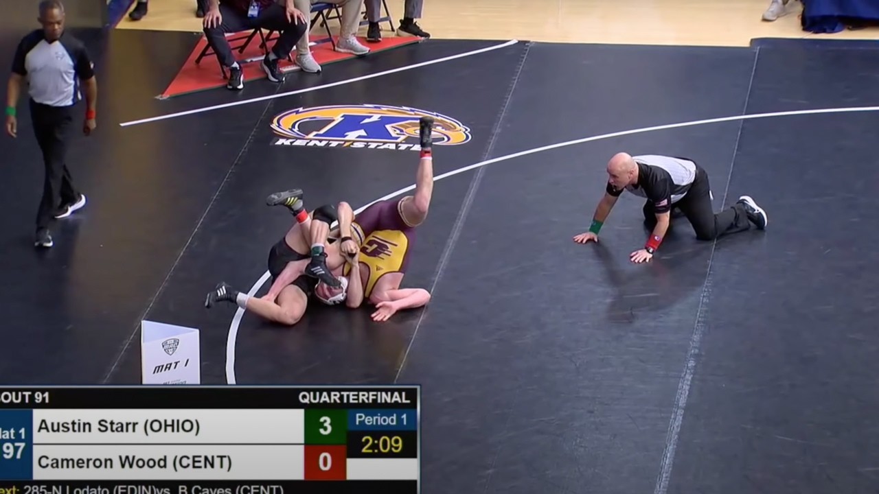 197lbs Cameron Wood (Central Michigan) vs Austin Starr (Ohio)