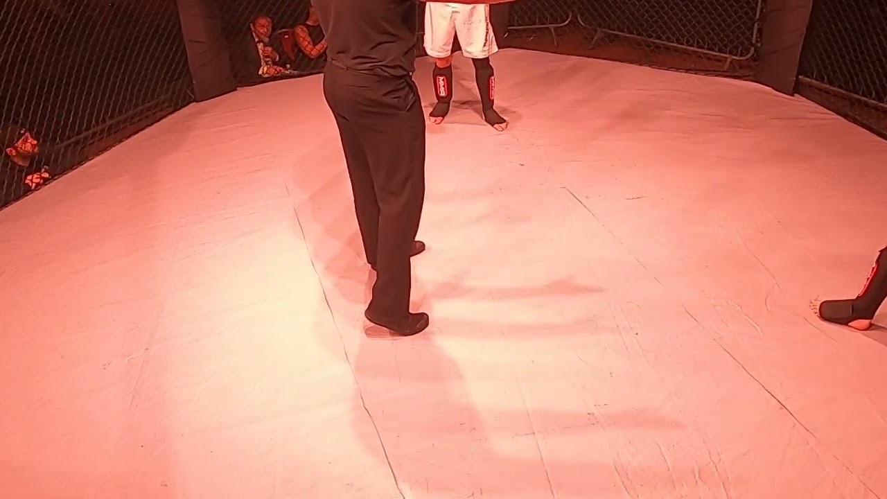LIVERPOOL | MMA | EUAN MCLEOD VS PETER WOODLING background