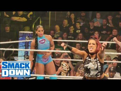 Bayley vs Bianca Belair Full Match - WWE Smackdown 11/3/2023 background