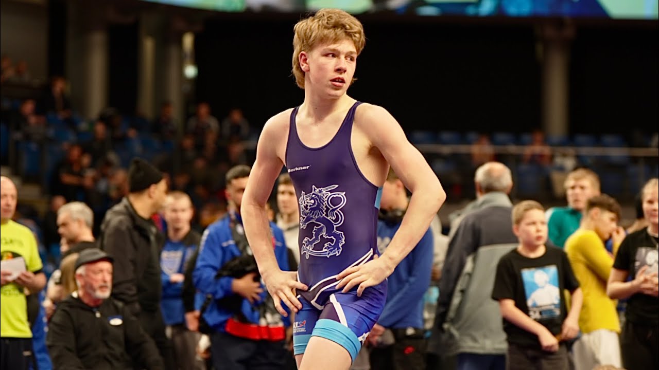 U17 Adir Radzibob (ISR) vs Matias Onnenlehto (FIN) 65kg. Greco-roman boys youth wrestling.
