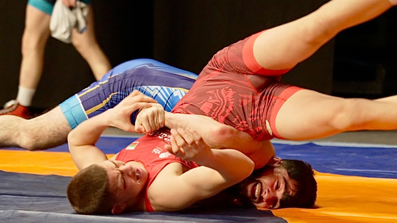 U17 Danila Karamalak (BUL) vs Aram Markocian (FRA) 60kg. Freestyle boys wrestling. B-cam-man backdrop