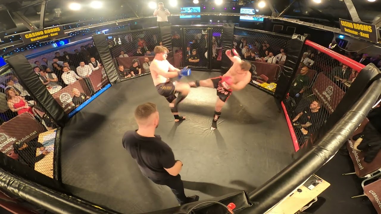 KENT MMA MICHAEL MCINTYRE VS MARK KINGDON background