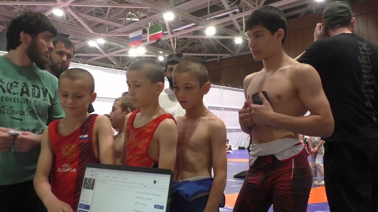Взвешивание борцов на турнире Кингдом-10. Грозный 10-11 июнь 2025.
