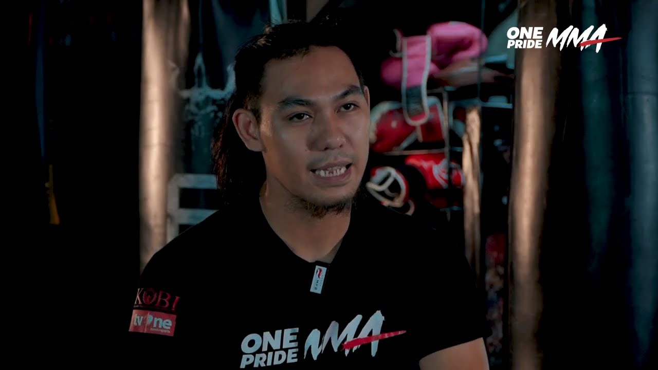 Road To UFC: Deni Daffa Siap Kibarkan Merah-Putih di RTU Season 4 background