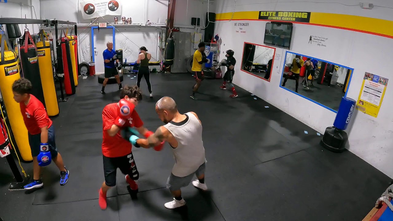 VERY INTENSE BOXING TRAINING SESSION. Circuit TRAINING Sparring & Drills Friday 12 PM 6/22/223