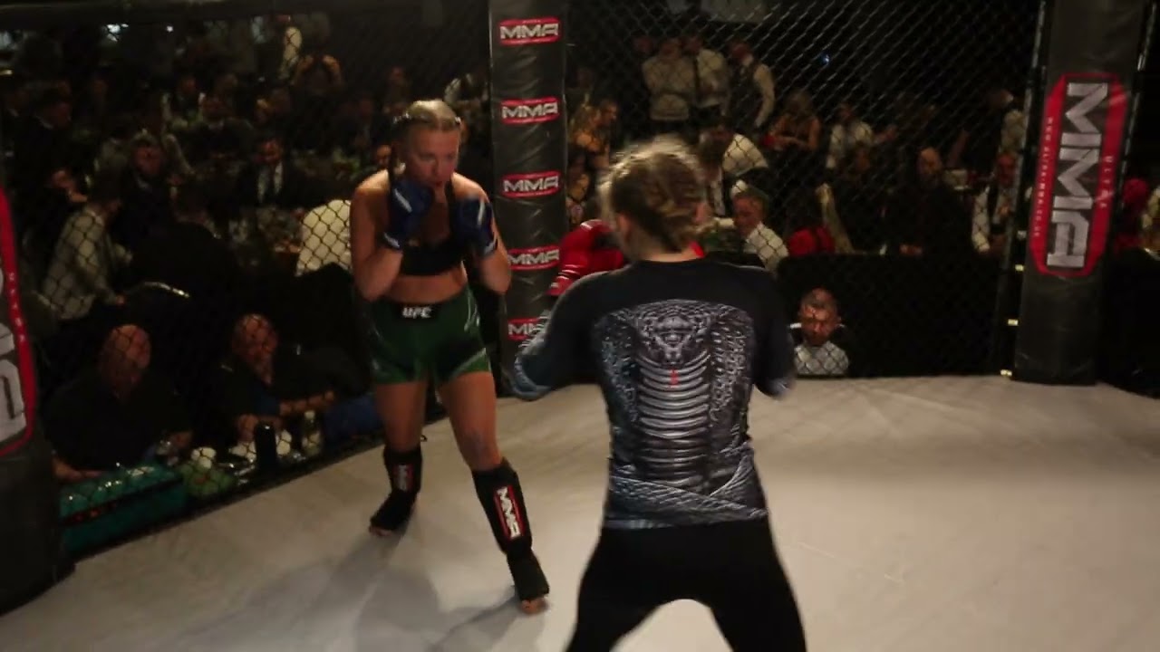 ULTRA MMA GLASGOW 190424 FIGHT 22 CAIRYN COUPER VS LUCIA ANTONUCCI