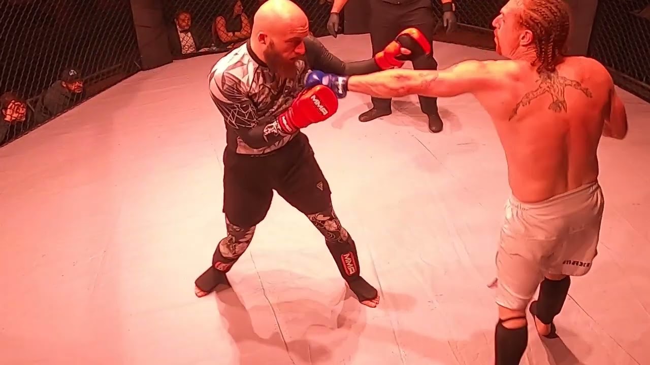 LIVERPOOL | MMA | PILLOW FISTS VS JONATHON ELLIS
