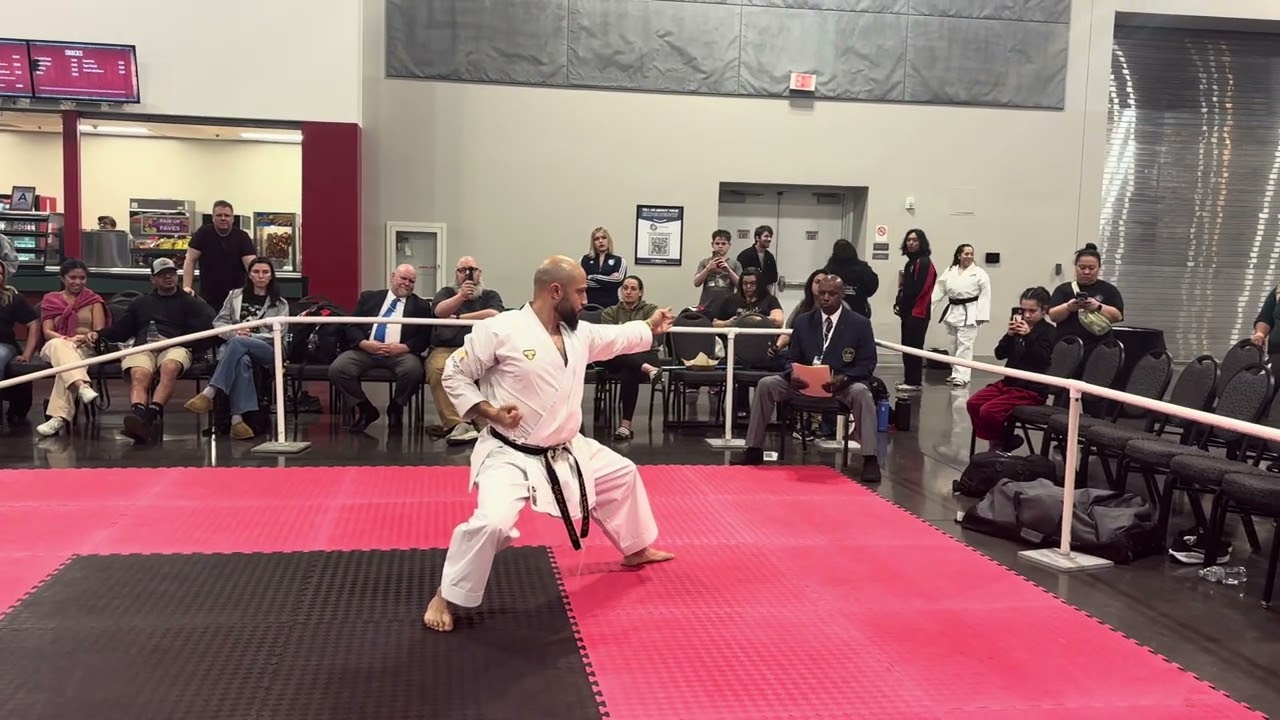 Samuel Diaz III Men's Traditional Challenge - Compete Internationals 2025 background