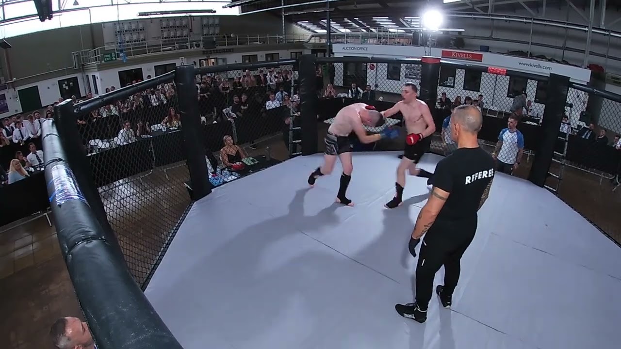 EXETER | MMA | KIEREN COULSON VS STEFAN EL MAJOR TCACIUC background