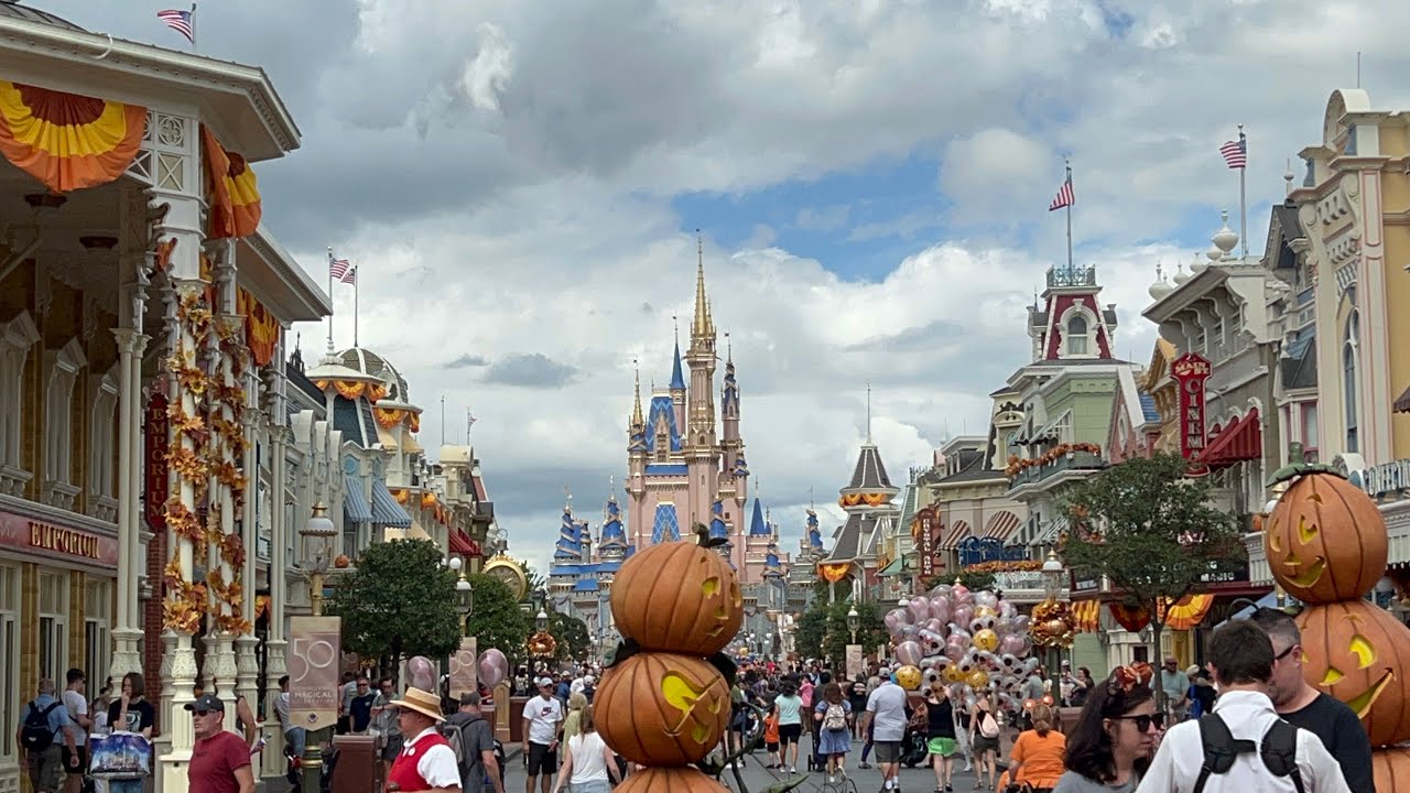Walt Disney World - Day 1: At the Magic Kingdom (Saw A Lot of WWE Superstars)