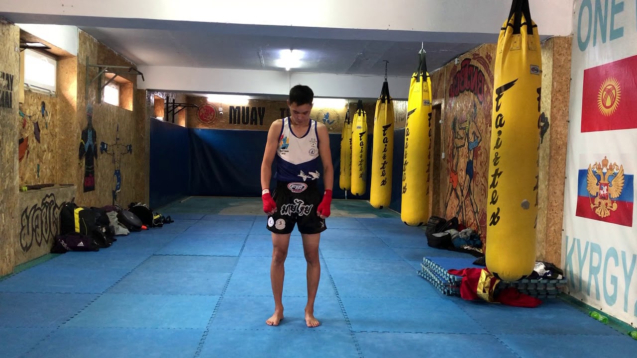 Shadow Box (KGZ) Zheenchoro Tokonov - J 17 Male Youth background
