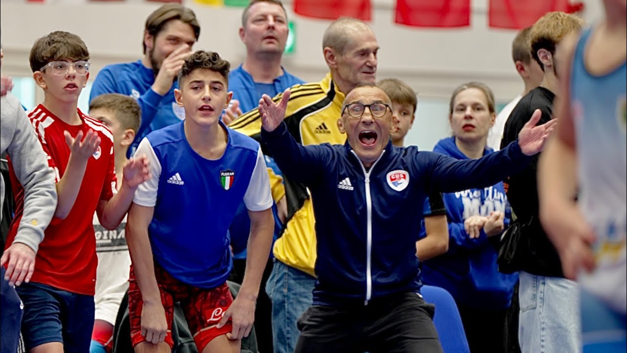U13 Volodymyr Serzhaniuk (UKR) vs Nicola Sedicina (ITA) 35kg final! Greco-roman boys wrestling. backdrop
