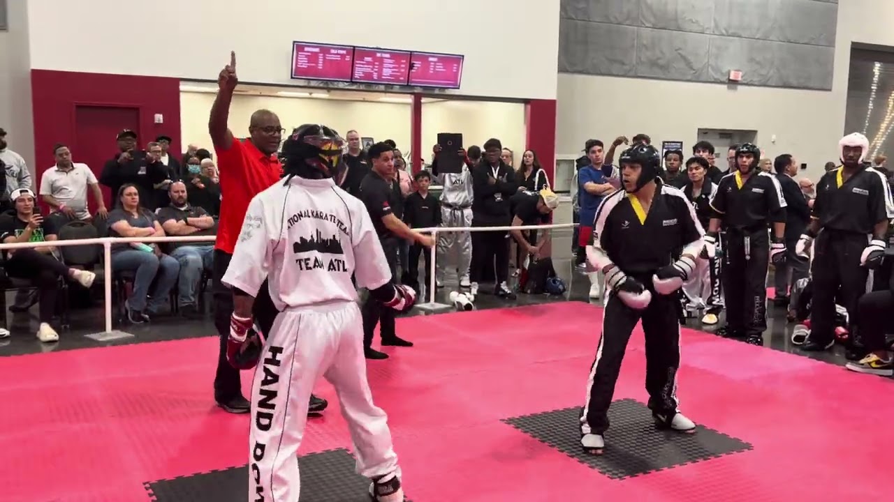 Enrique Letona vs Devyn Watson Men's Open Weight Sparring - Compete Internationals 2025 background