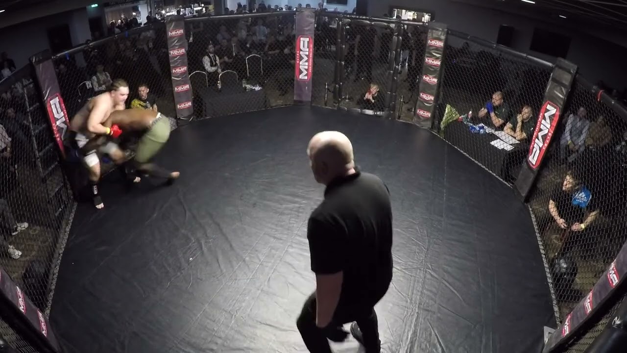 HULL | ULTRA MMA | OLLIE KNEESHAW VS THE ALCHEMIST
