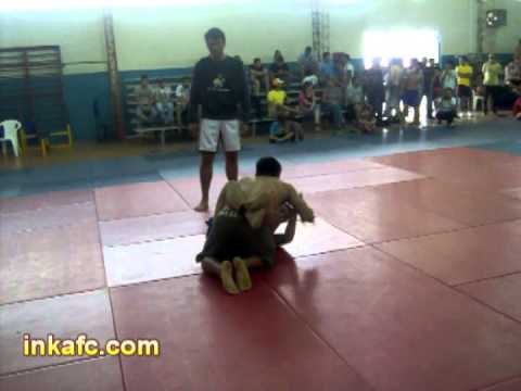 Enrique Barzola (Peru) X luchador Ecuatoriano (Final 73 kg-novelez- desafio Ecuador x Peru) background