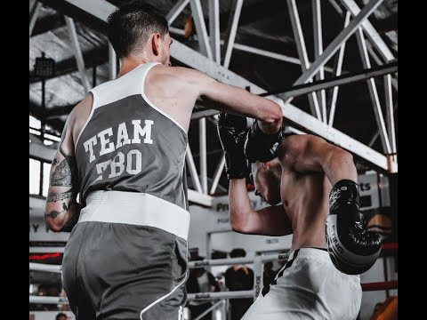 REDLINE XMAS JABS - JOHAAN STANGI vs MITCHELL WELLS | Corporate Boxing Fight