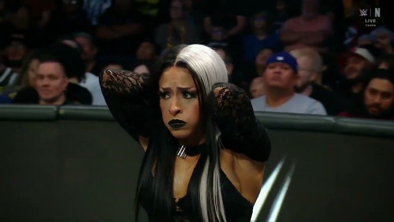 Ilja Dragunov vs Aleister Black | SmackDown Oct 24, 2025 (Part 2) background