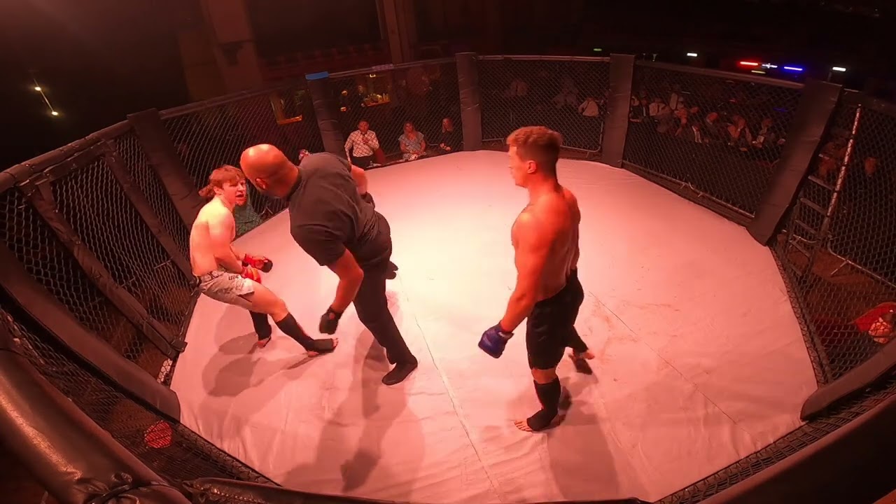 LIVERPOOL | ULTRA MMA | BAYLEY MITCHELL VS 50KAL CUMMO background
