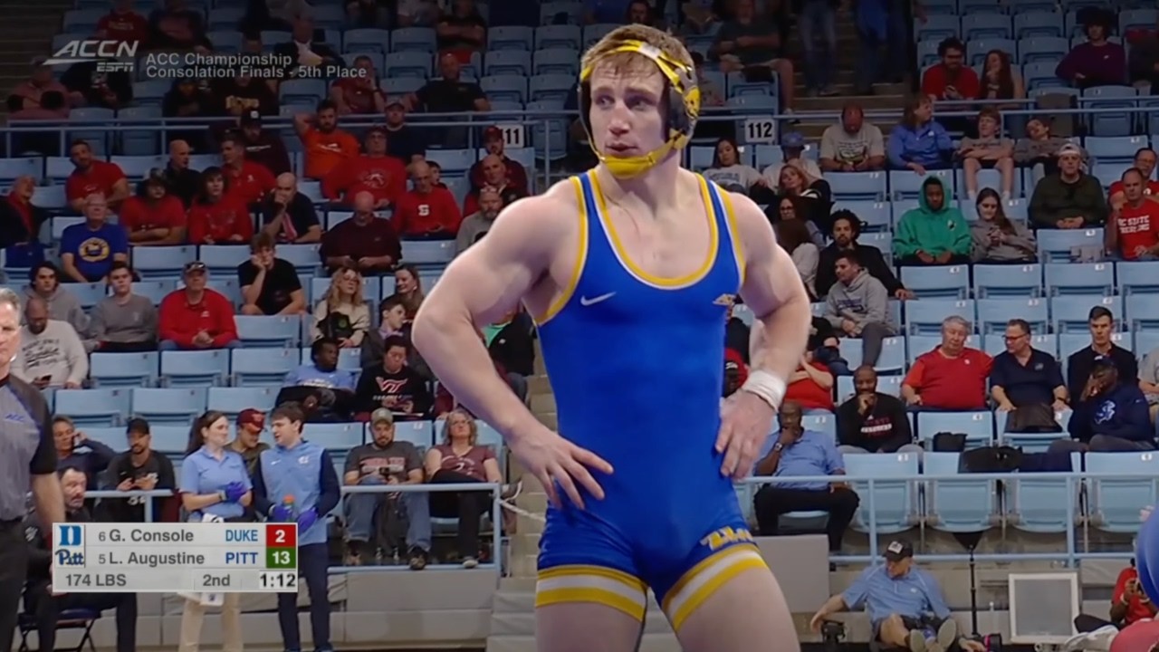 174lbs Luca Augustine (Pitt) vs Gaetano Console (Duke) background