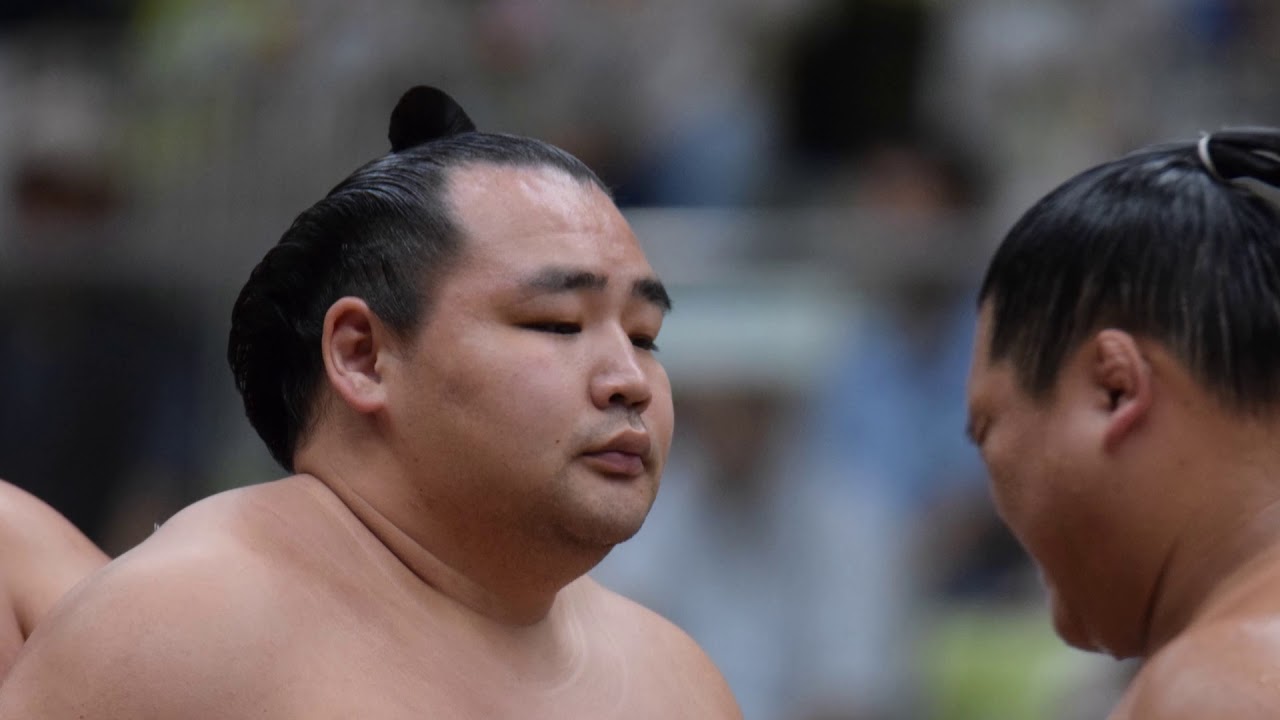 Osaka Training Reports (Mar 2nd): Kakuryu goes 50-0 background