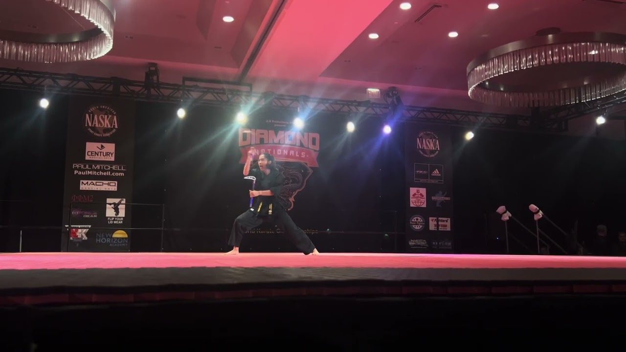 Kaitlyn Vong Women's CMX Weapons Diamond Ring Finals - Diamond Nationals 2024 background
