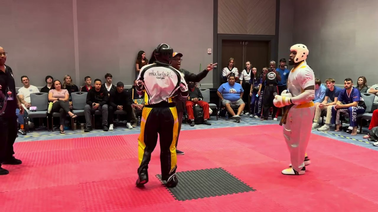 Avery Plowden vs Kameren Ali Heavyweight Sparring Finals - Diamond Nationals 2024 background