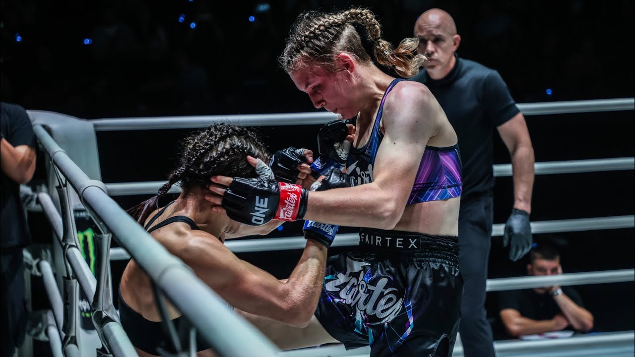 กรรมการจับเร็วหรือไม่? สมิลล่าแทงเข่าใส่นักมวยรัสเซียจนยอมแพ้ Smilla Sundell vs Natalia Diachkova