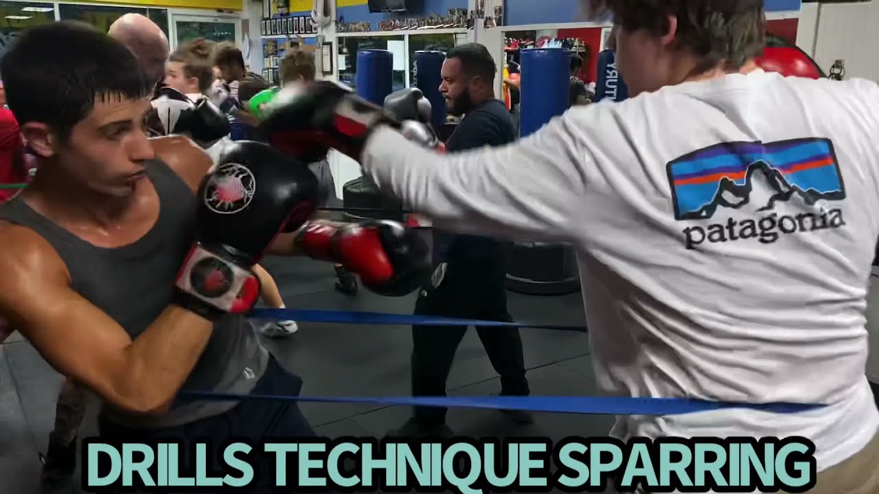 BOXING DRILLS AND SPARRING WITH Resistant bands. REALLY INTENSE BOXING SESSION. 